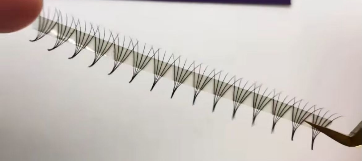 Qingdao Sparkling Kirpling, innovative - 0.07mm ultra yüngül kirpiklər və C / D qıvrımları olan innovativ - ön fanatlarla sənayeni aparır